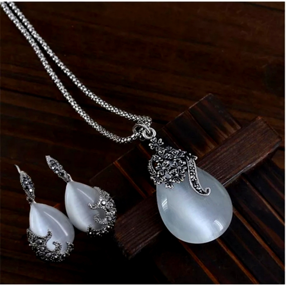 Wamen jewelry